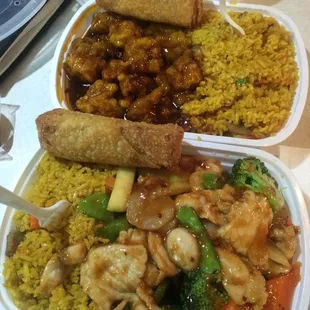 Garlic chicken and general tso's chicken combos. Was delicious and hot!