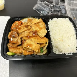 Hibachi chicken and white rice