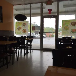 the inside of a chinese restaurant