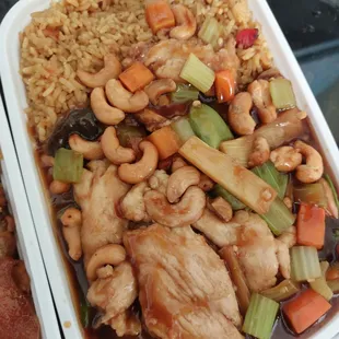 Chicken with cashews