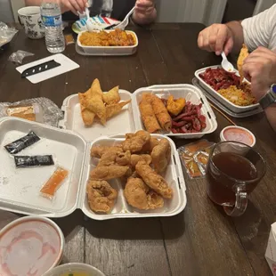 food, chicken wings and fried chicken