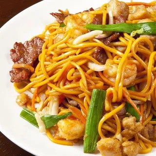 Combination Chow Mein Noodles ()