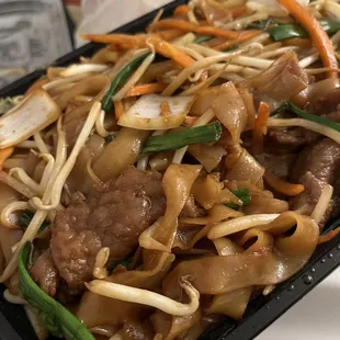 Beef chow fun