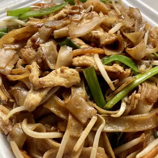 Shrimp and Chicken Chow Fun