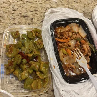 Hot Garlic Chicken .. asked for no bell peppers.. but they decided to fill it up with bell peppers instead?