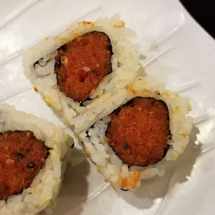 Spicy tuna sushi