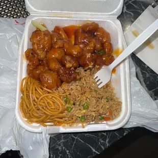 Orange chicken lunch special for 8.75