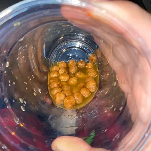 Frozen boba the straw couldn't even pick it up bc it was heavy . Don't go for the boba