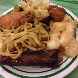 Horrible! Food was tasteless, cold &amp; old. Stay away