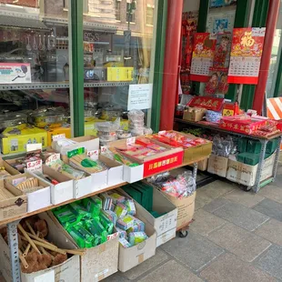 Various kitchen goods and CNY good luck charms