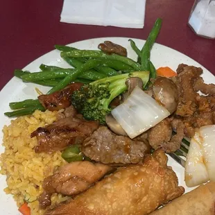 Fried rice , egg roll , spring roll , peanut chicken . Beef &amp; broccli , green beans , spicy chicken