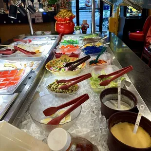 sushi and sashimi, interior