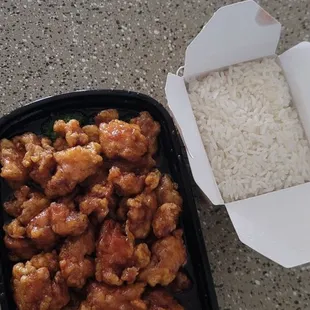 General Tso's Chicken (a layer of broccoli is underneath)