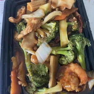 Happy Family with shrimp, chicken, beef, scallops and vegetables