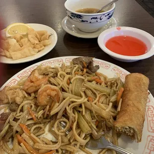 Food was great. Very clean place and service was very nice. I had the lo main with shrimp, chicken and beef. So yummy