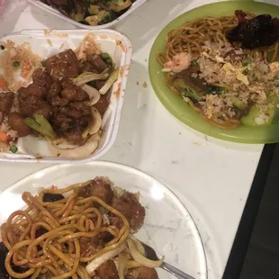 scallion chicken w/ house rice, beef and broccoli w/ plain lo mein, and boneless spare ribs w/ plain fried rice