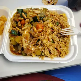 I really wanted to like this place but the prices and quality of food does not match.  Their chicken is full of fat and no flavor.