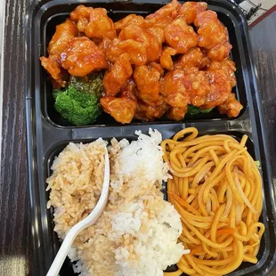 Orange chicken lunch combo