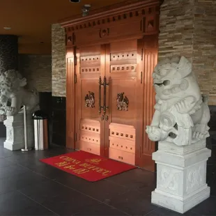 Very cool entrance!