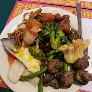 food, ramen and noodles