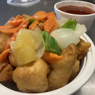 Sweet &amp; sour chicken  Sauce on the side