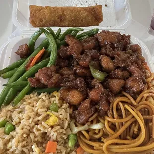 Combo 2. Pepper chicken and green beans with a chicken eggroll.