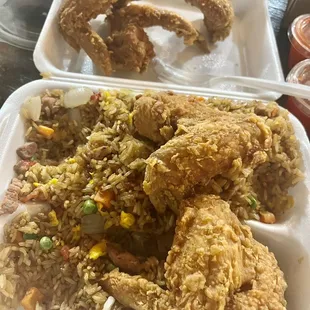 food, fried chicken wings, poultry, bbq wings, chicken wings, fried chicken, bbq chicken, chicken wings and fried chicken, chicken