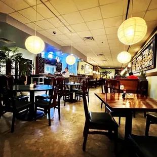 the interior of a chinese restaurant