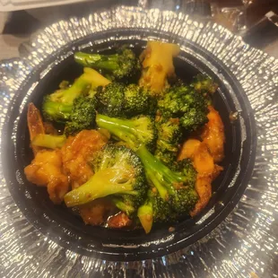 Shrimp and broccoli