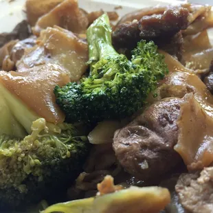 Beef Pad See Ew with Fresh broccoli and mushrooms!