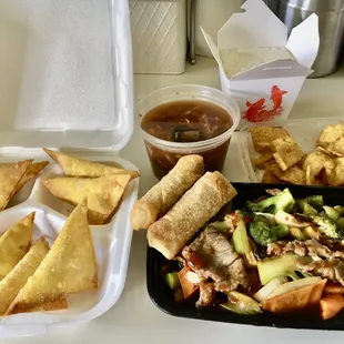 Crab Rangoon, egg rolls, hot and sour soup w / fried wontons, Szechuan Beef, white rice! Nom Nom!!