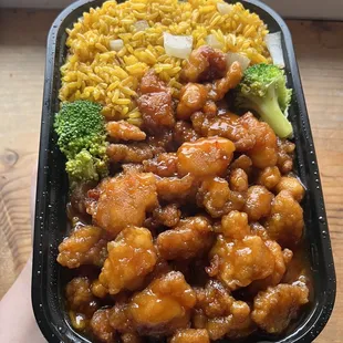 S5. General Tso&apos;s Chicken Entree