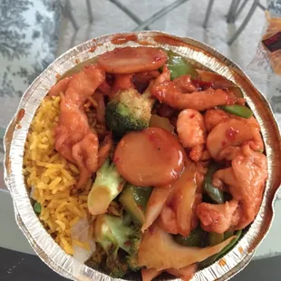 Chicken and shrimp with garlic sauce and fried rice lunch special