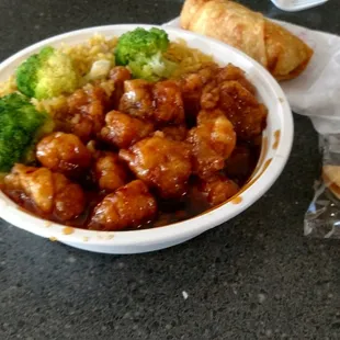 General Tso's chicken broccoli egg roll fried rice and fortune cookie lunch special $5.75
