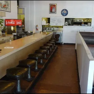 As I entered the restaurant, I was immediately transported back in time to the early 1960's, as the interior is definitely "1960's diner."