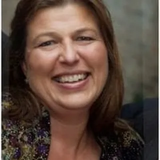 Lisa R.