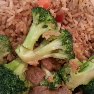 The delicious broccoli beef!