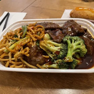 D1. Beef with Broccoli Combo Platter (sub'd noodles, extra spicy)