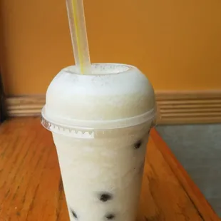 Banana smoothie with tapioca.