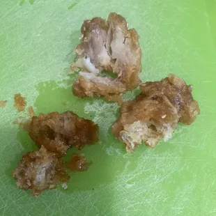 food, chicken wings and fried chicken