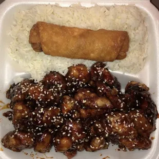 Sesame Chicken with Egg Roll and White Rice