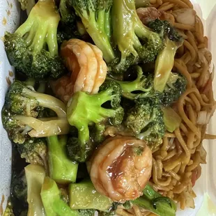 Shrimp and broccoli