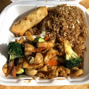 Chicken with Mixed Vegetables Lunch (Soup Included But Shown Separately)