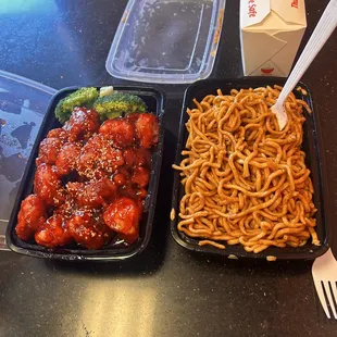 Sesame chicken, plain lo mein, steamed rice