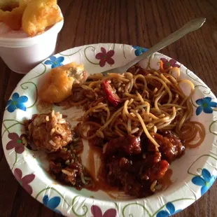 Seriously??  Spaghetti for low mein noodles.