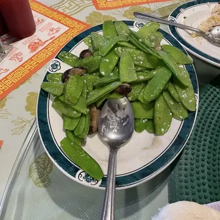 Snow Peas and Mushrooms