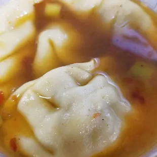 Spicy dumpling soup