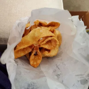 Fried cream cheese won ton eh kinda bland