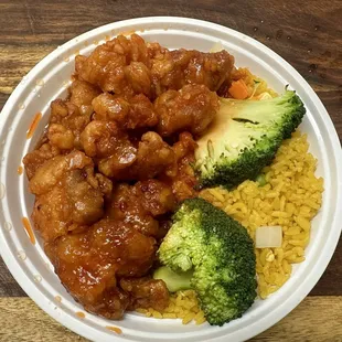 "Amazing chicken" lunch special. Very similar to general tso's chicken