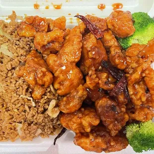 food, chicken wings and fried chicken